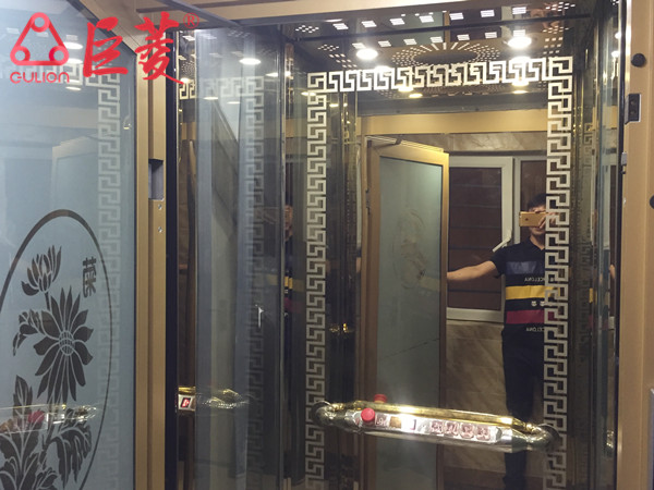 能容纳一辆婴儿车或者老人轮椅的家用电梯需要多大的尺寸？
